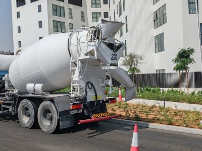 Concrete,Mixture,,White,Color,Concrete,Mixture,For,Delivery,Of,Concrete